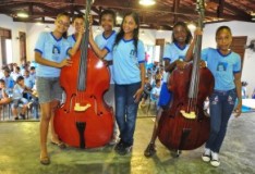 CESA recebe instrumentos musicais