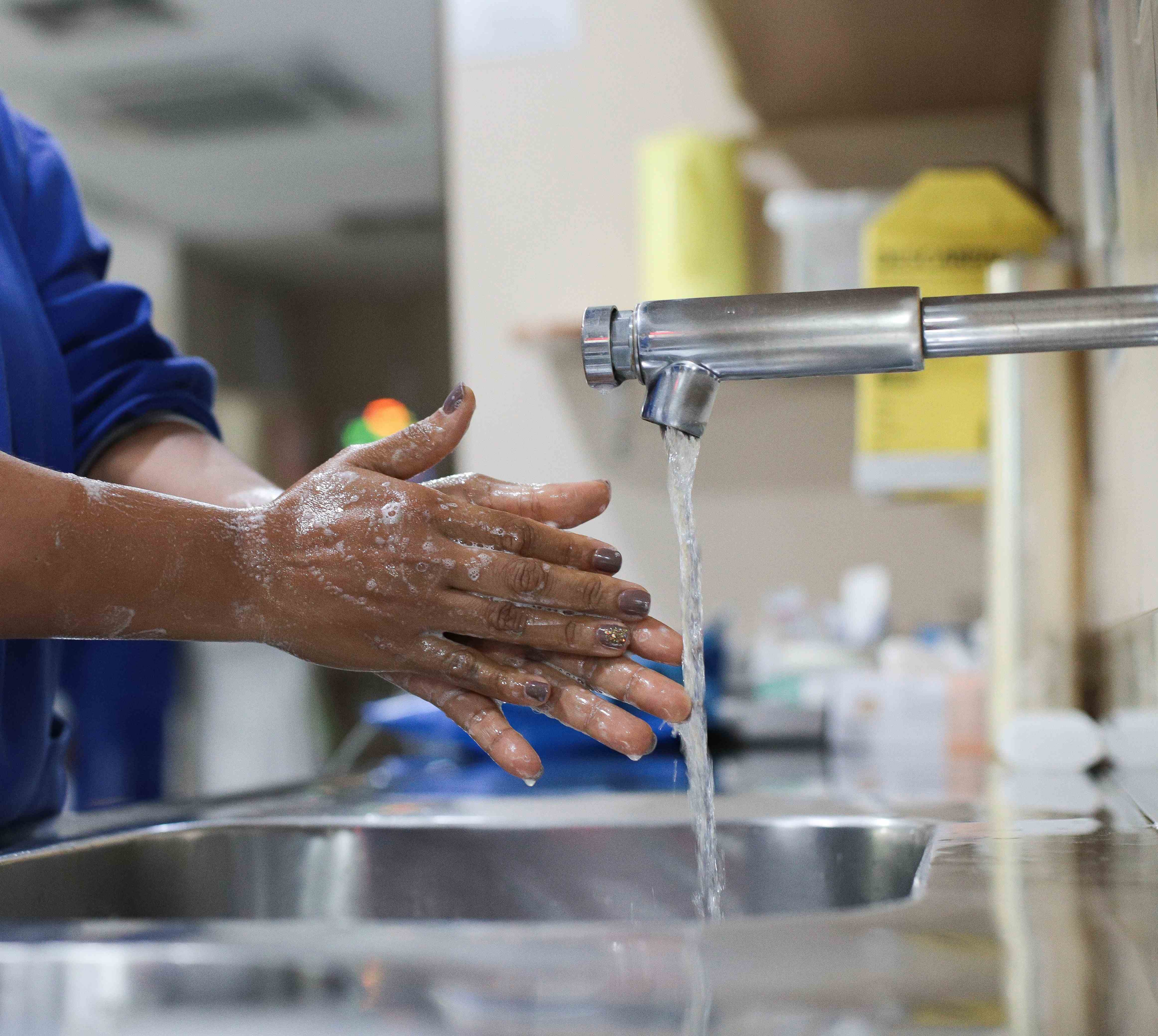 Especialista alerta para a importância da higiene das mãos na prevenção de doenças