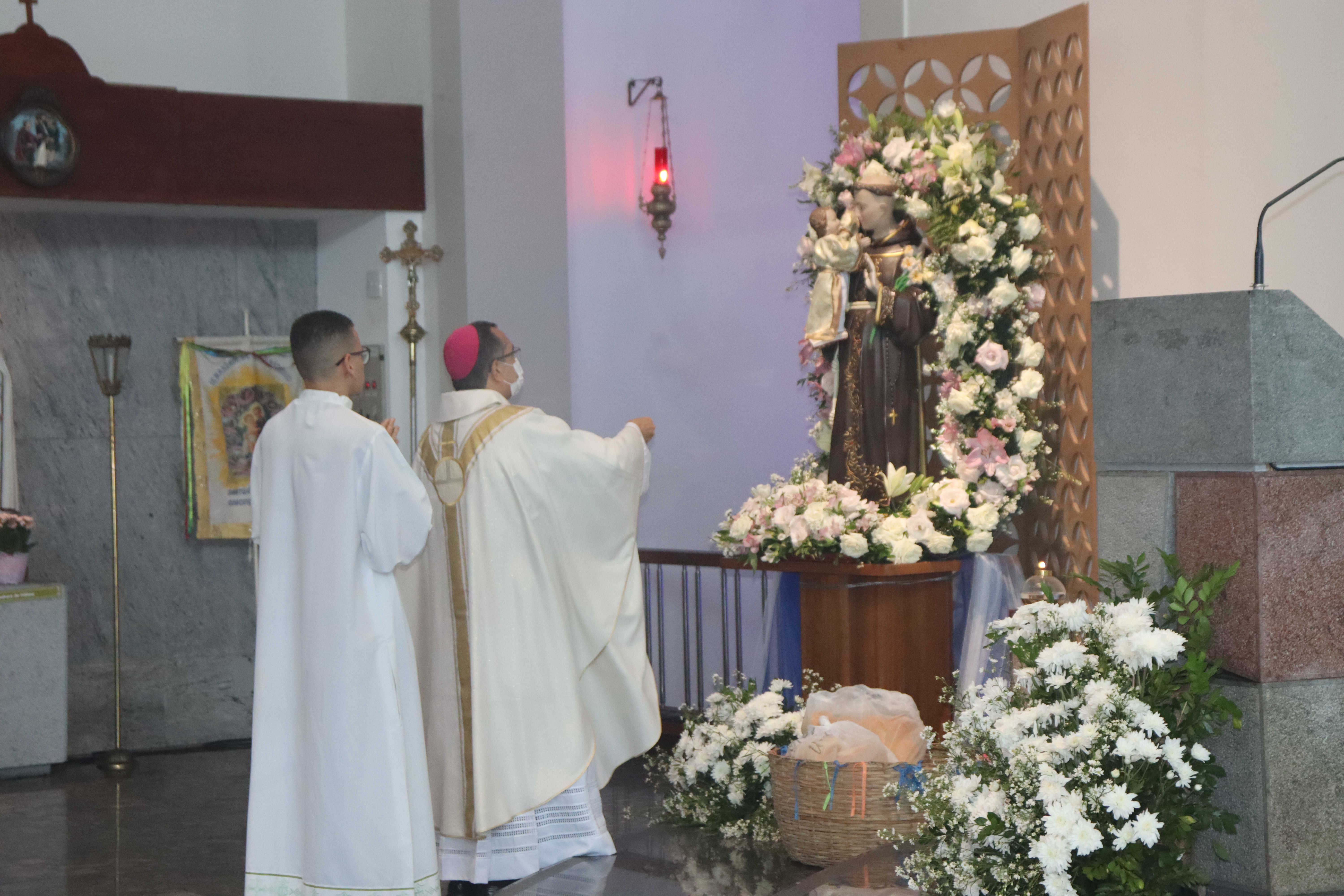 Missas, procissão e apresentação musical marcam  festa litúrgica de Santo Antônio no Santuário Santa Dulce dos Pobres